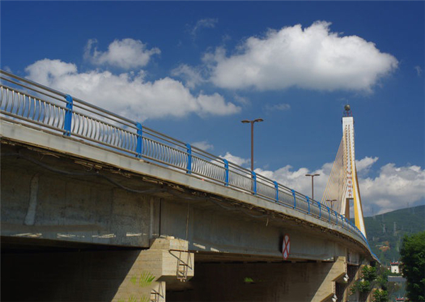 克孜勒苏柯尔克孜304不锈钢桥梁护栏：安全、耐用与美观的完美结合